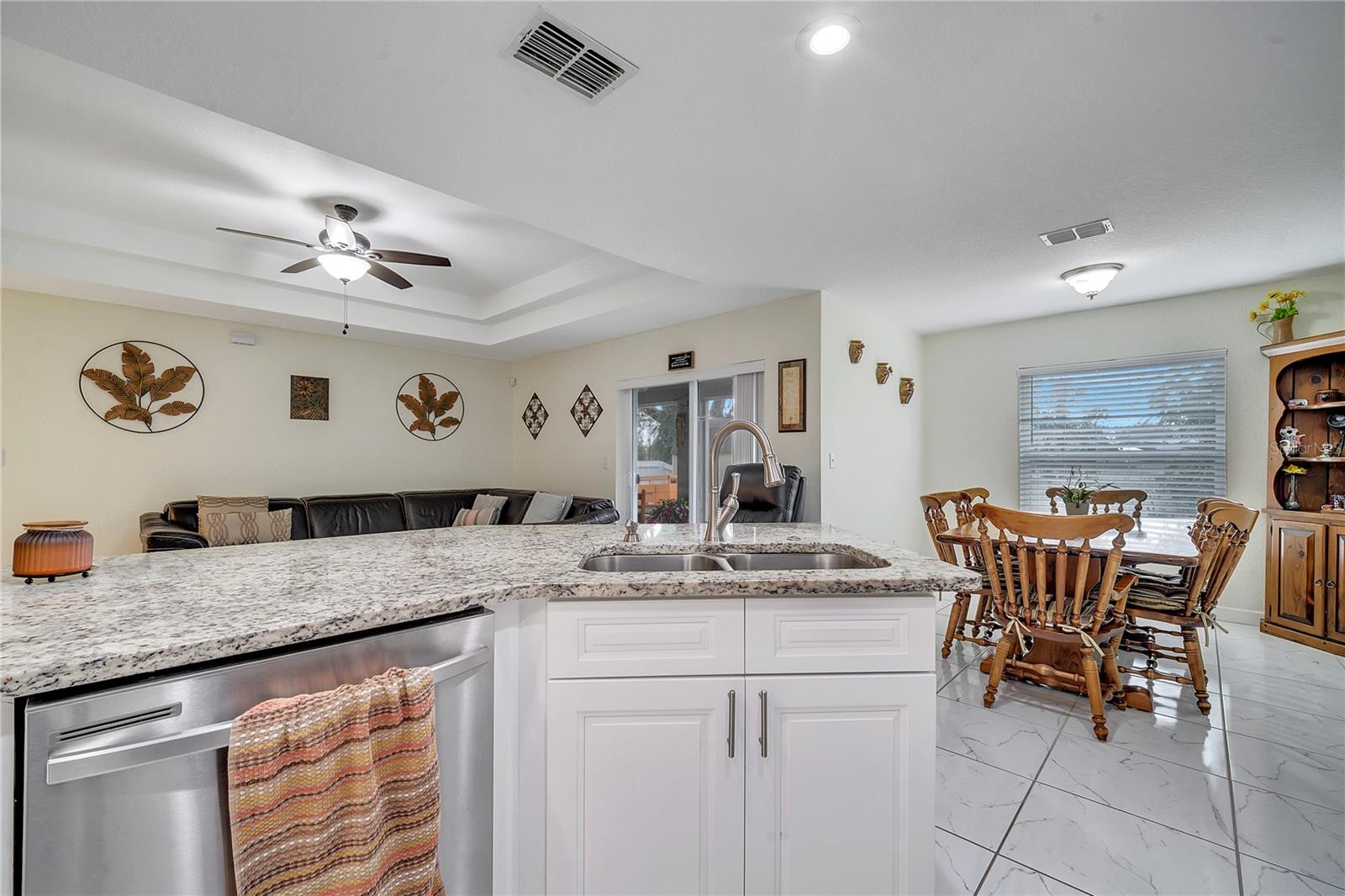 203 NORTH CIR, DAVENPORT, FL, 33837