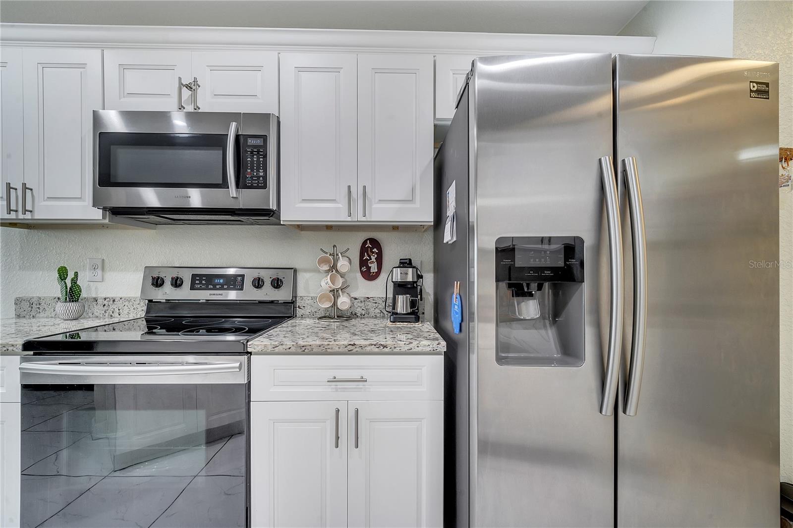 203 NORTH CIR, DAVENPORT, FL, 33837