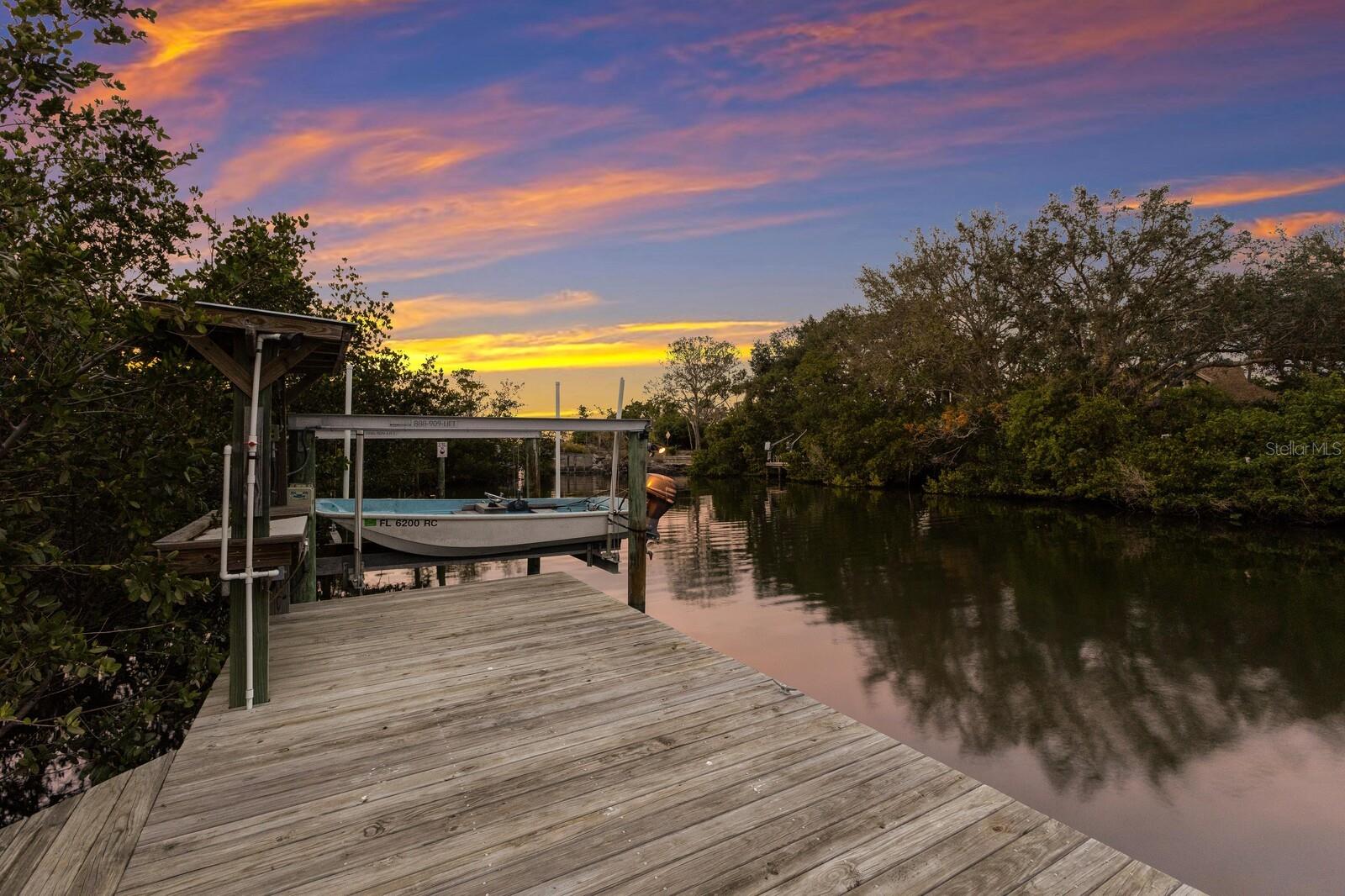 543 HILLCREST DR, BRADENTON, FL, 34209
