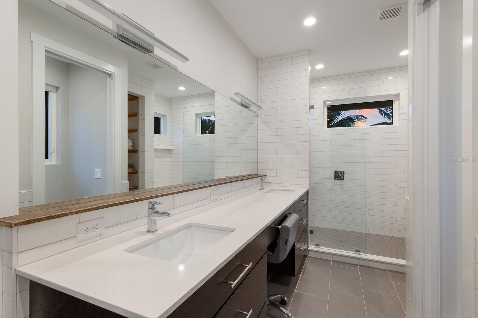 543 HILLCREST DR, BRADENTON, FL, 34209