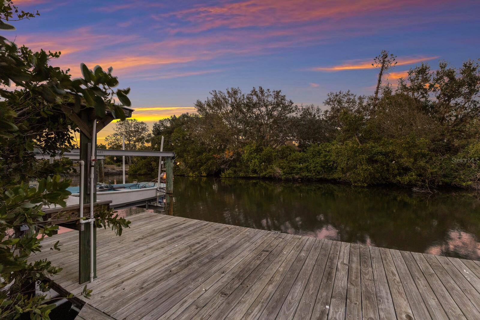 543 HILLCREST DR, BRADENTON, FL, 34209