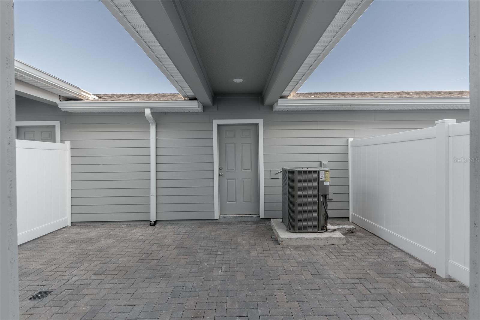 10425 FOLLY BEACH RD, ORLANDO, FL, 32827