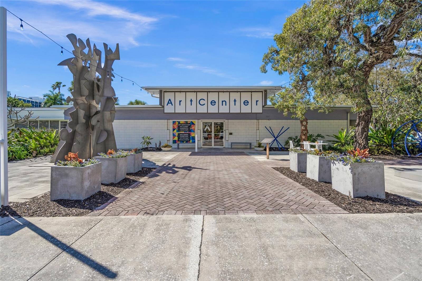 72 N SCHOOL AVE, SARASOTA, FL, 34237