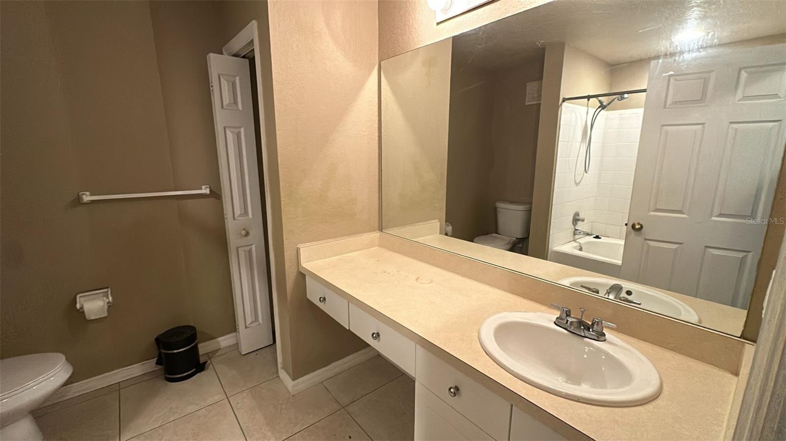 18001 RICHMOND PLACE DR #130, TAMPA, FL, 33647