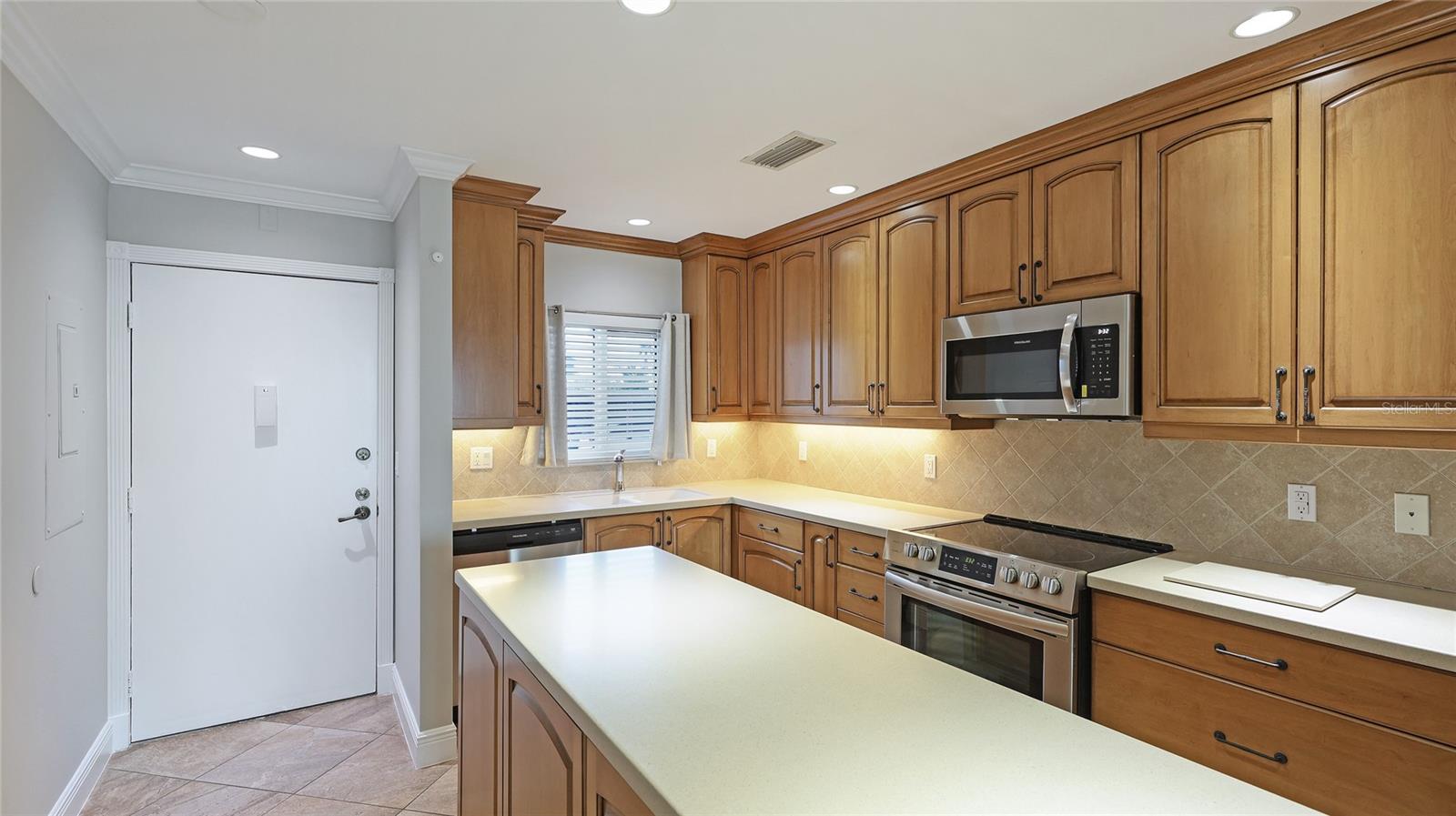 1608 STICKNEY POINT RD #1608-102, SARASOTA, FL, 34231