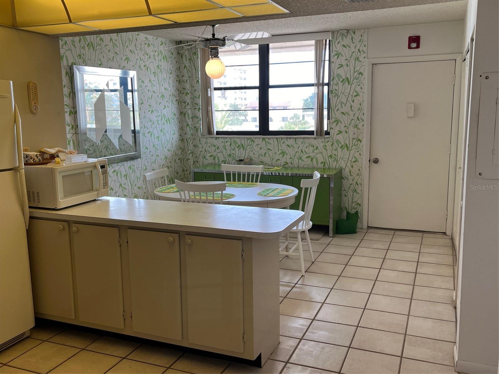 17580 GULF BLVD #320, REDINGTON SHORES, FL, 33708