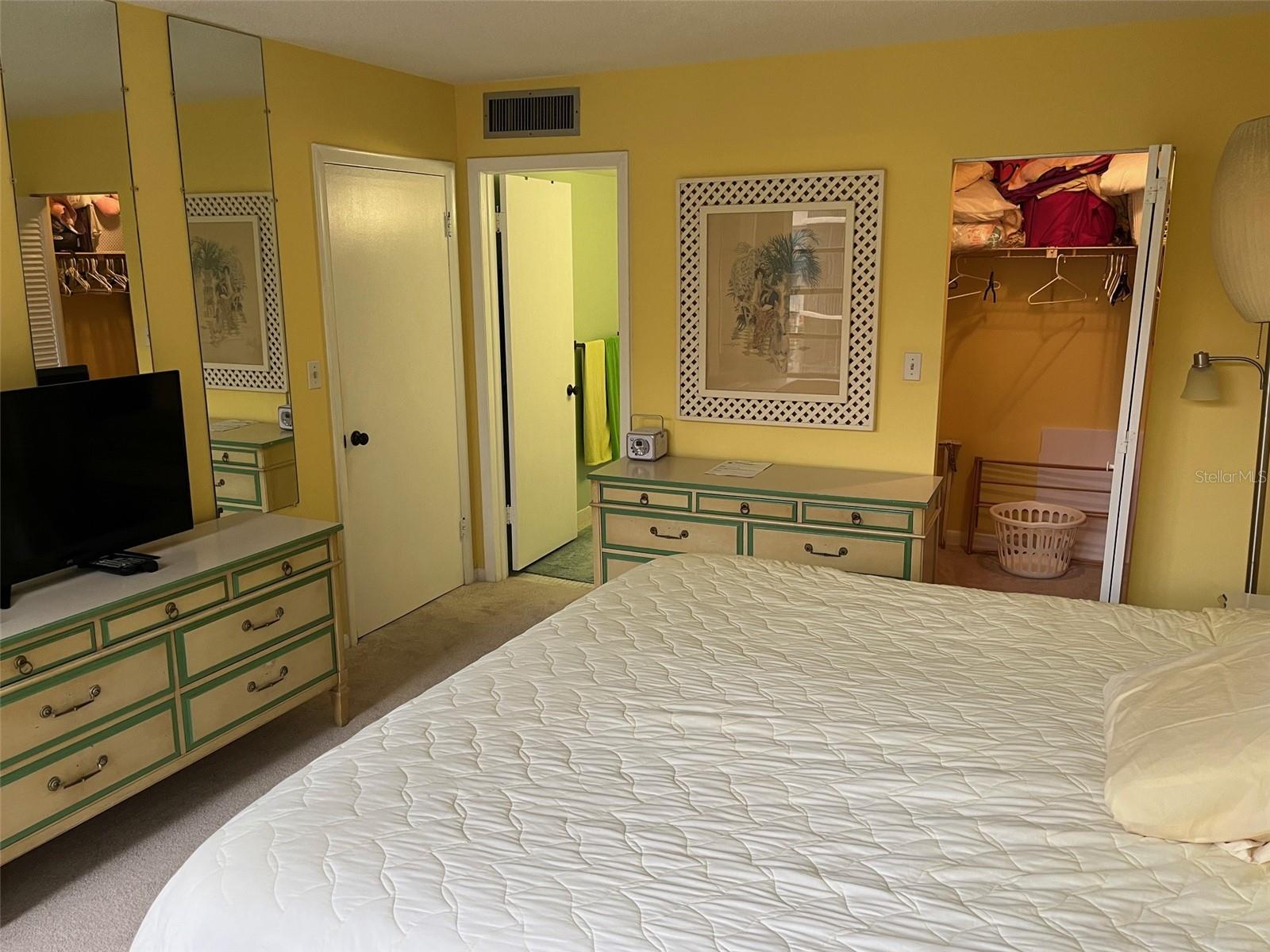 17580 GULF BLVD #320, REDINGTON SHORES, FL, 33708