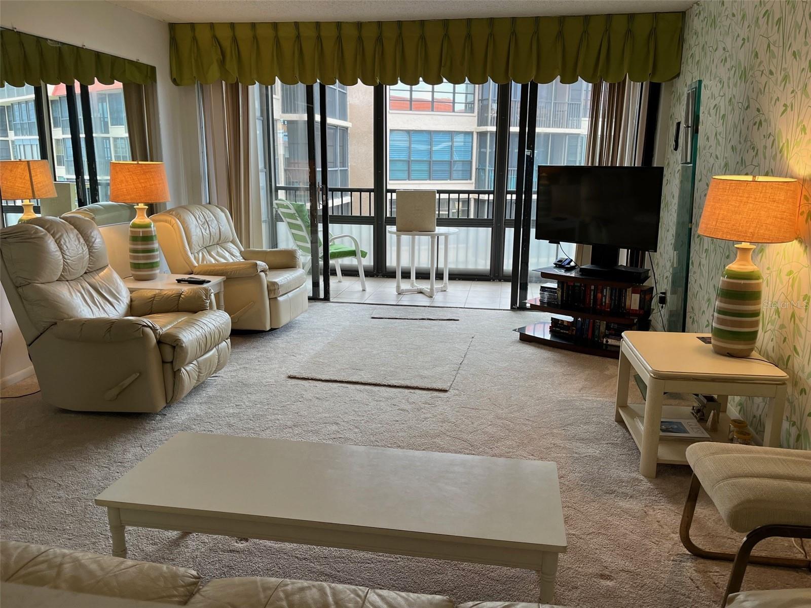 17580 GULF BLVD #320, REDINGTON SHORES, FL, 33708