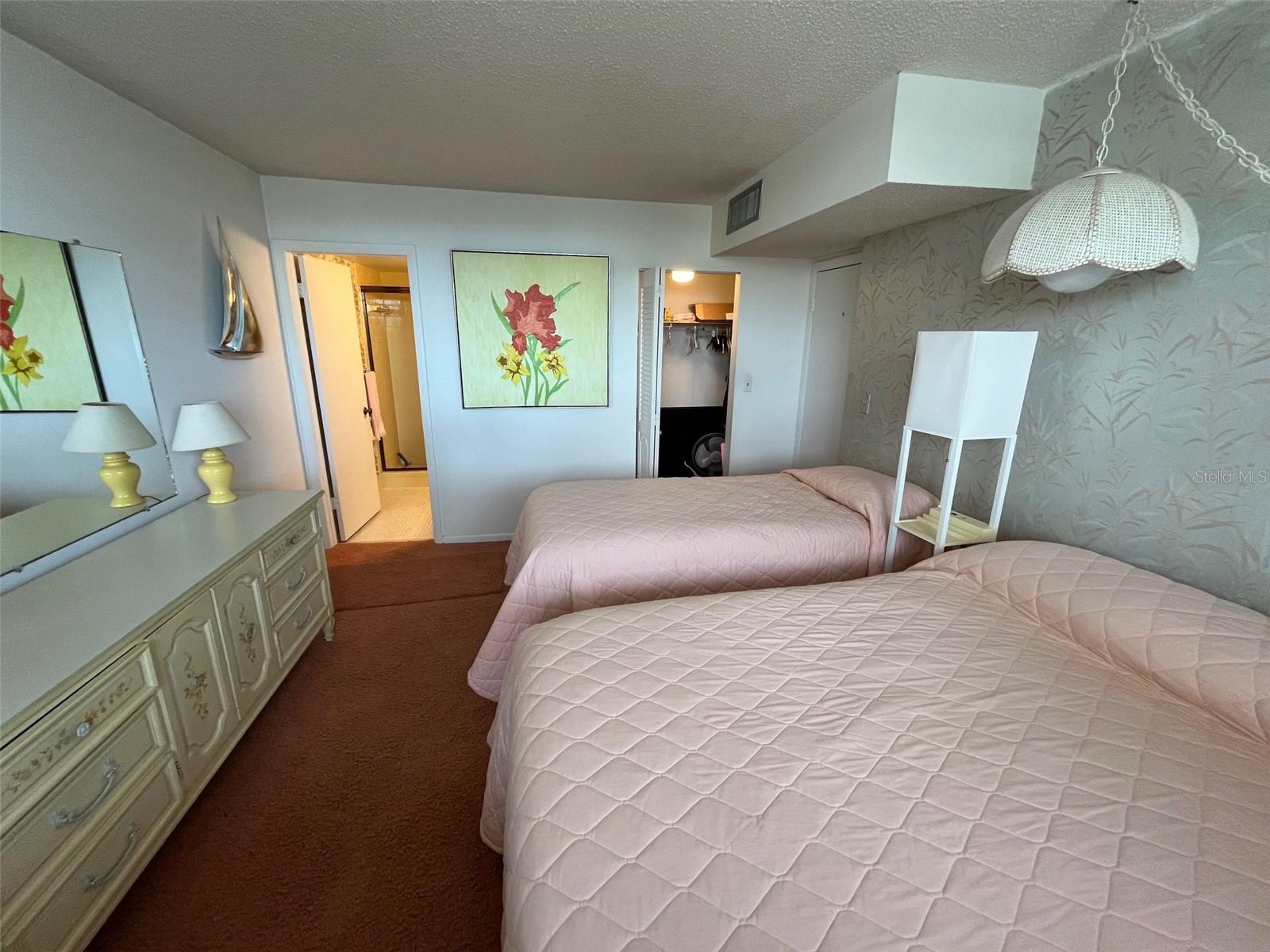17580 GULF BLVD #320, REDINGTON SHORES, FL, 33708