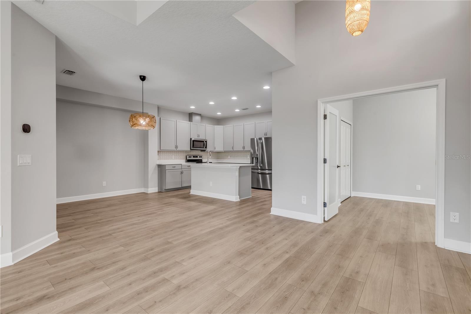 906 CORAL REEF WAY, DAYTONA BEACH, FL, 32124