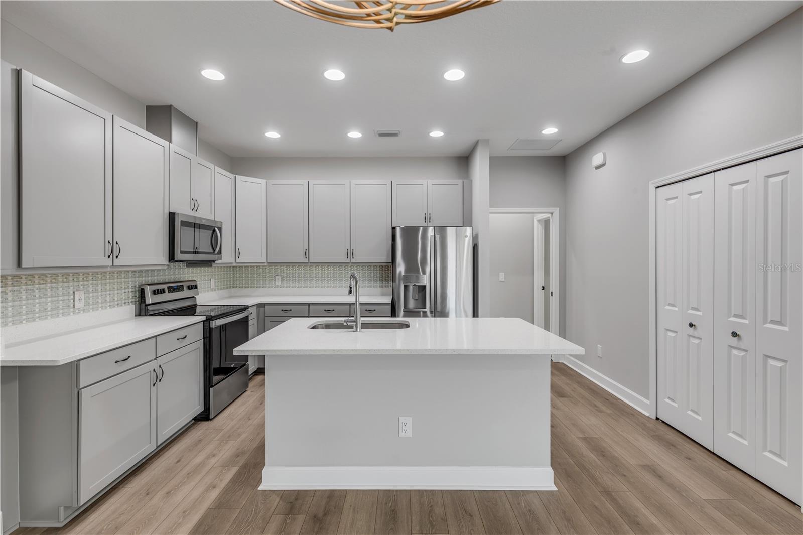 906 CORAL REEF WAY, DAYTONA BEACH, FL, 32124