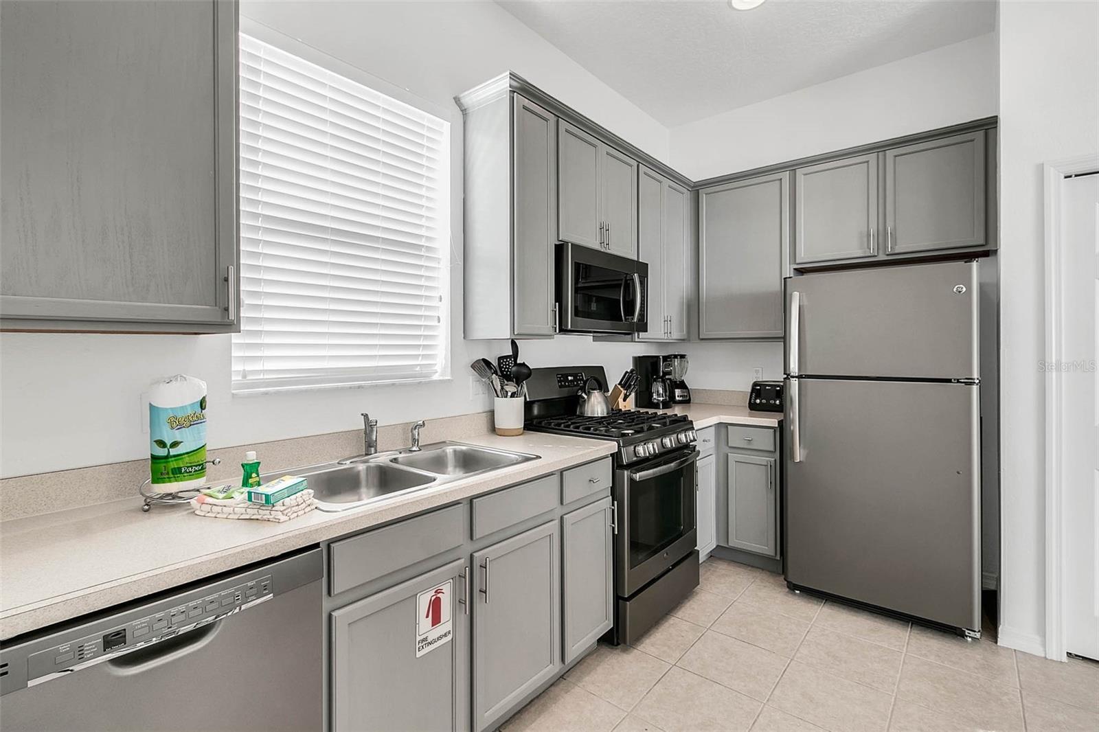 7403 VELLEUX ST, REUNION, FL, 34747