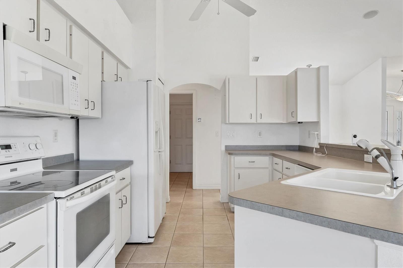 9214 SNAPPER CIR, PORT CHARLOTTE, FL, 33981