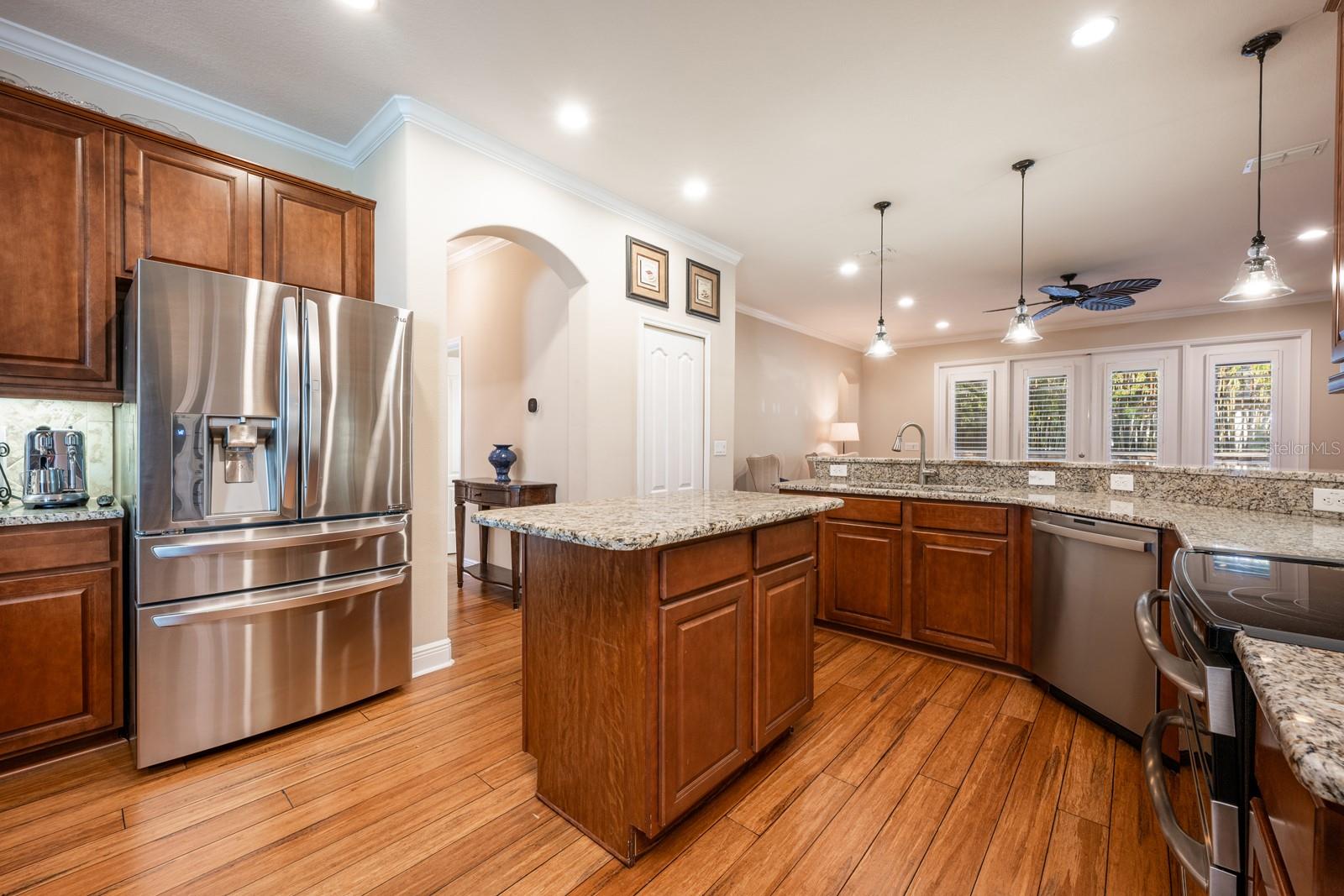 863 STRATHMORE DR, ORLANDO, FL, 32803