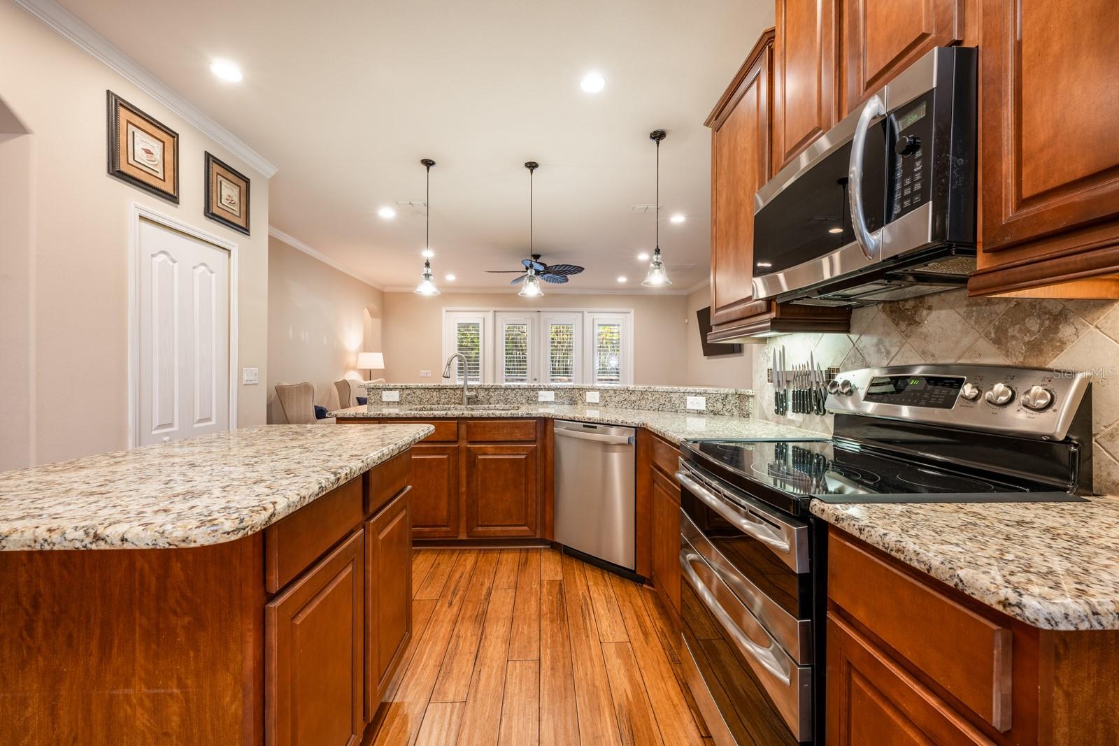 863 STRATHMORE DR, ORLANDO, FL, 32803
