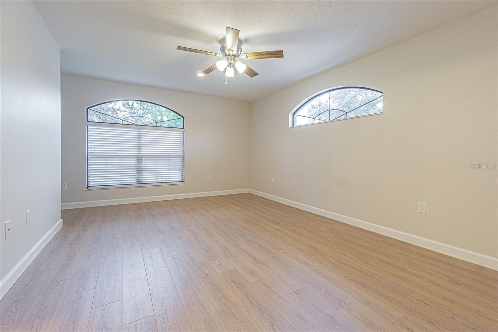 2004 W MEADOWBROOK AVE, TAMPA, FL, 33612
