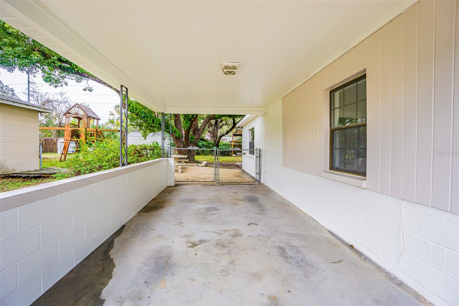 2004 W MEADOWBROOK AVE, TAMPA, FL, 33612