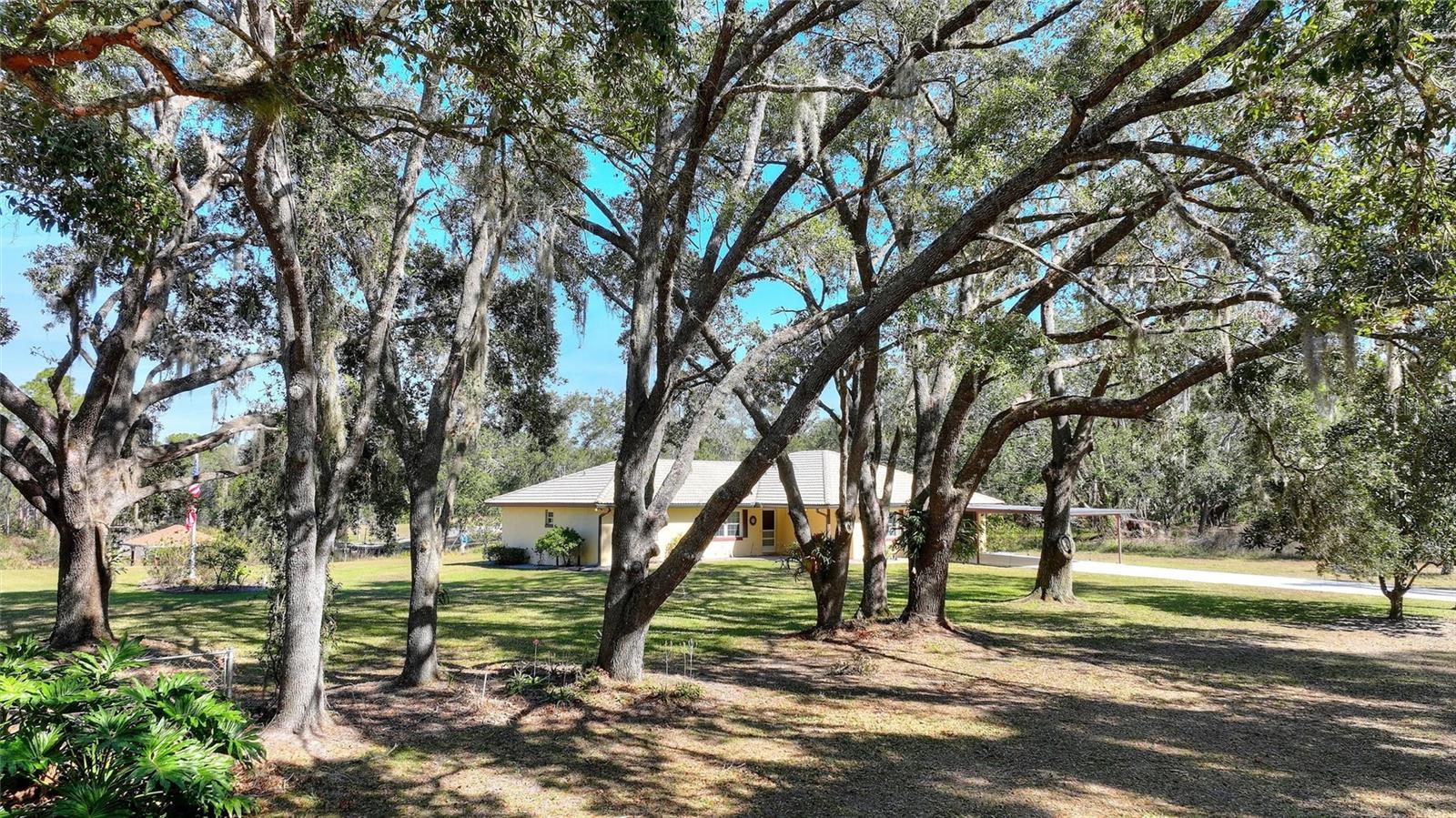 4680 POINCIANA DR, INDIAN LAKE ESTATES, FL, 33855