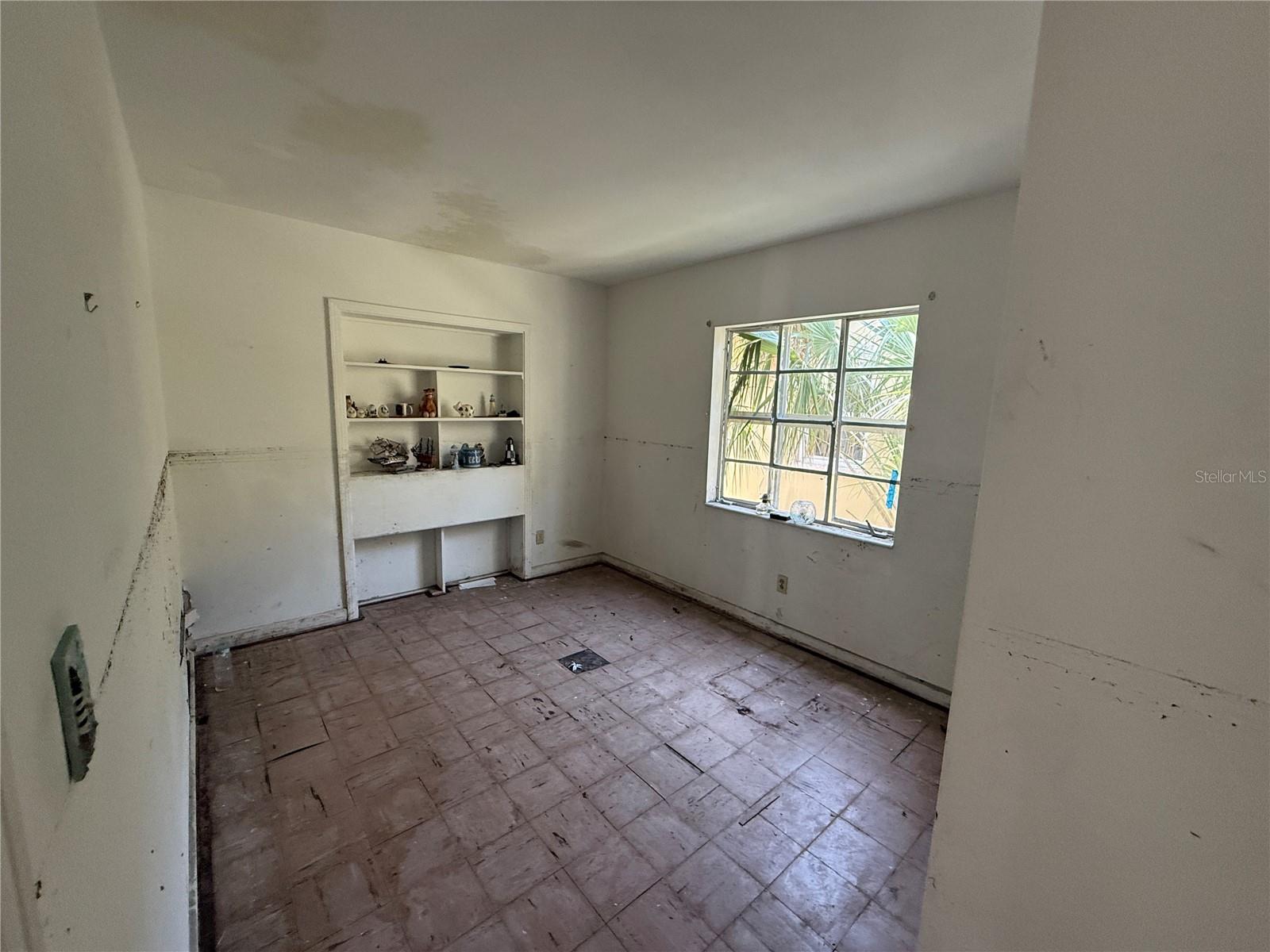 14236 PALM ST, MADEIRA BEACH, FL, 33708