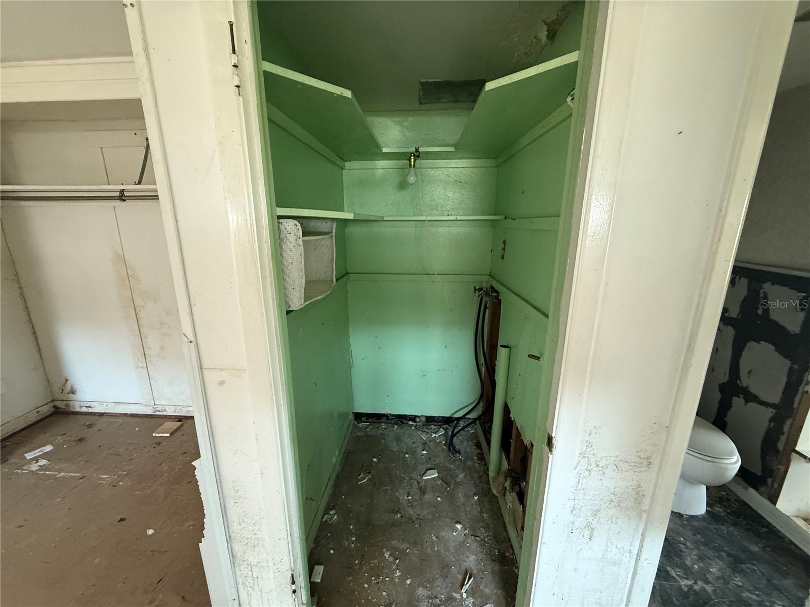 14236 PALM ST, MADEIRA BEACH, FL, 33708