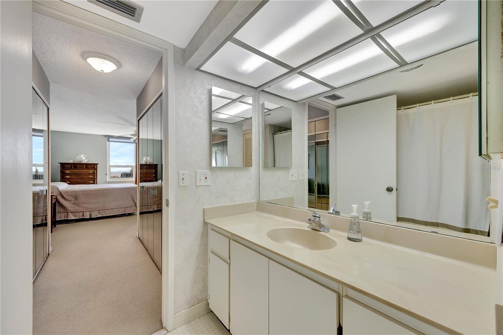 400 ISLAND WAY #1404, CLEARWATER BEACH, FL, 33767