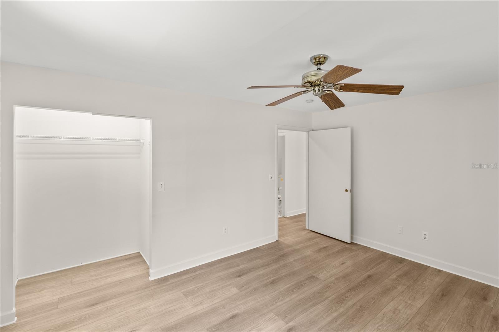 8250 SWAN LAKE RD, MELROSE, FL, 32666
