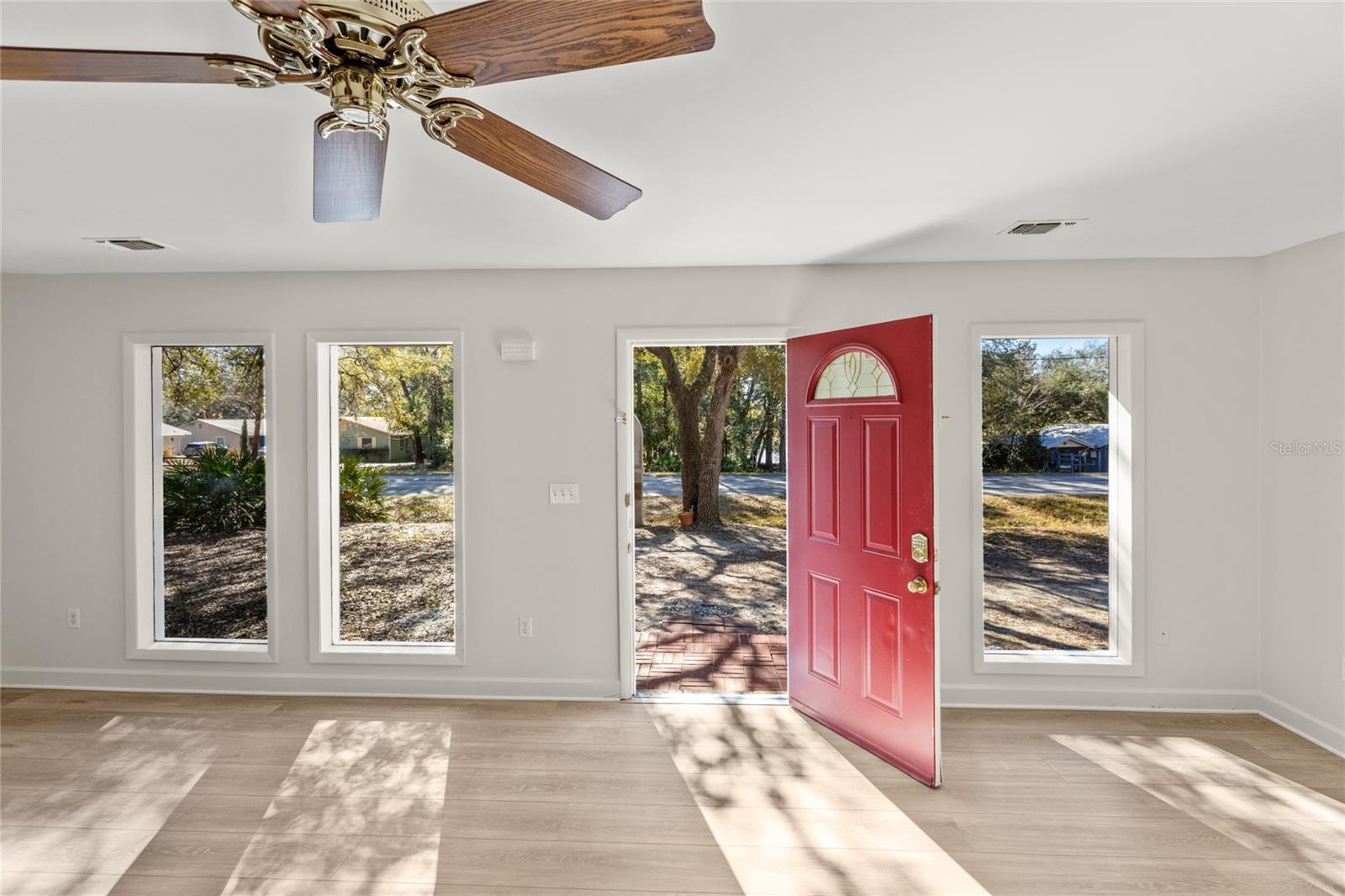 8250 SWAN LAKE RD, MELROSE, FL, 32666