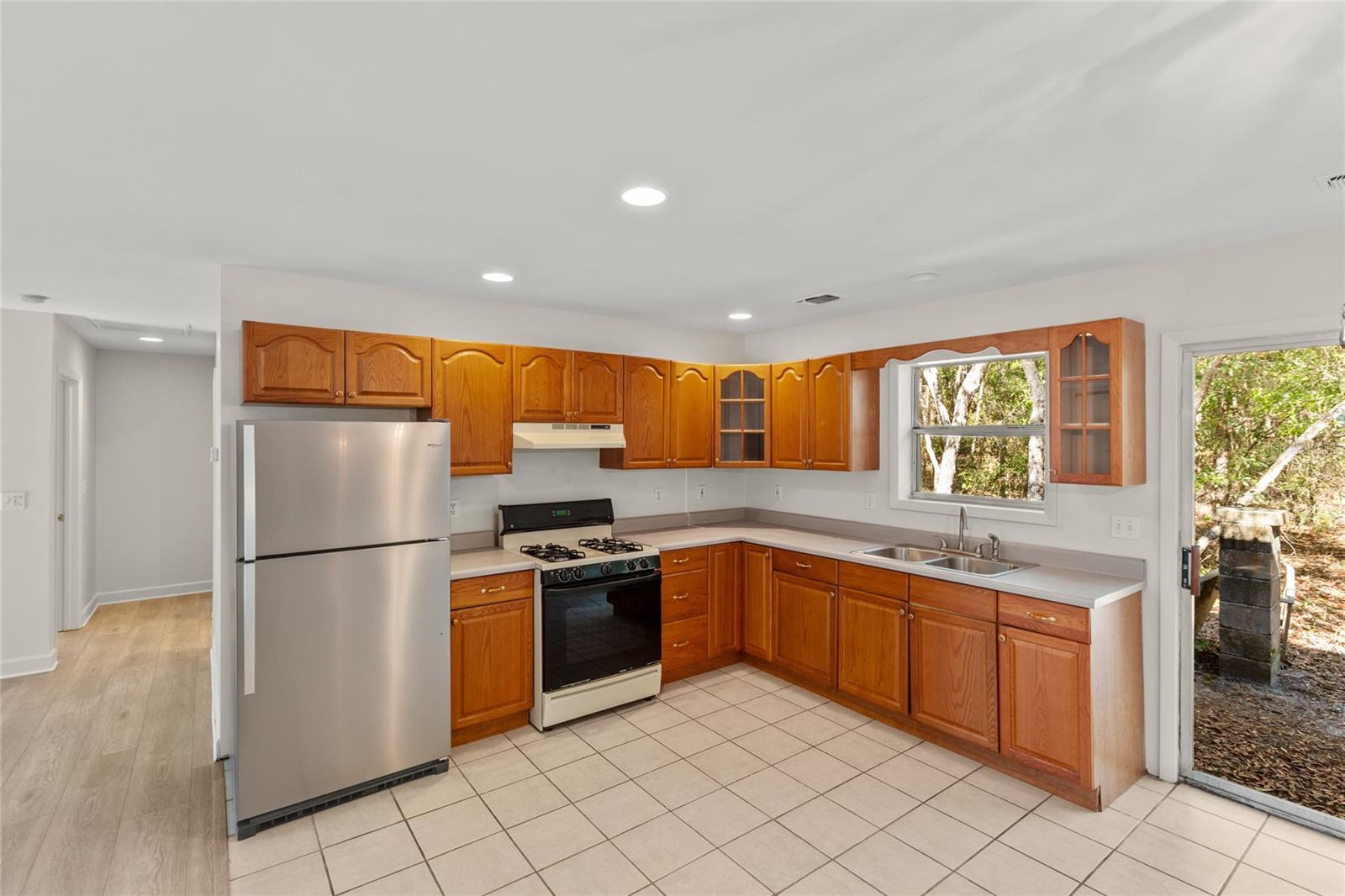 8250 SWAN LAKE RD, MELROSE, FL, 32666