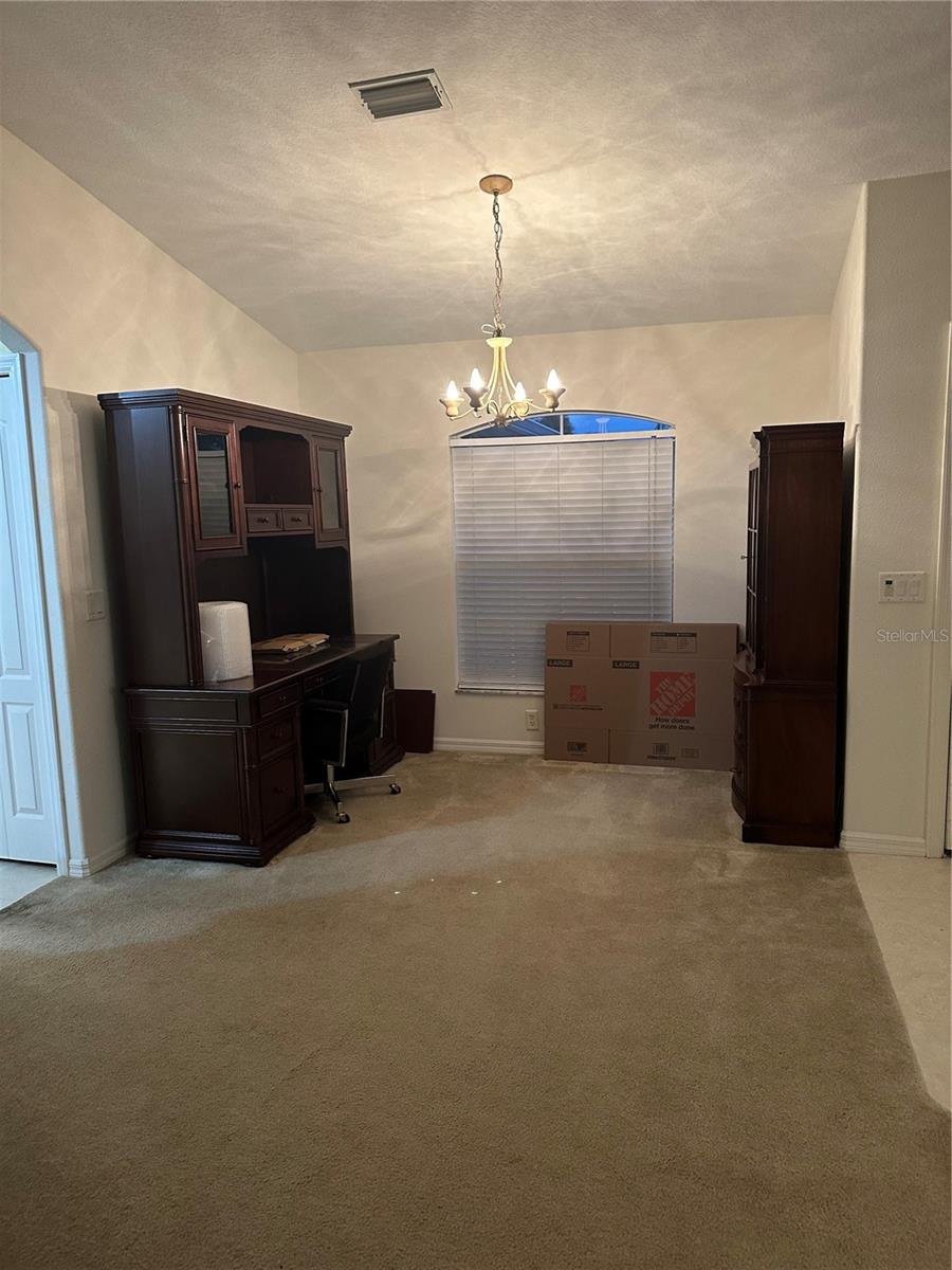 1649 N CHAMBERLAIN BLVD, NORTH PORT, FL, 34286
