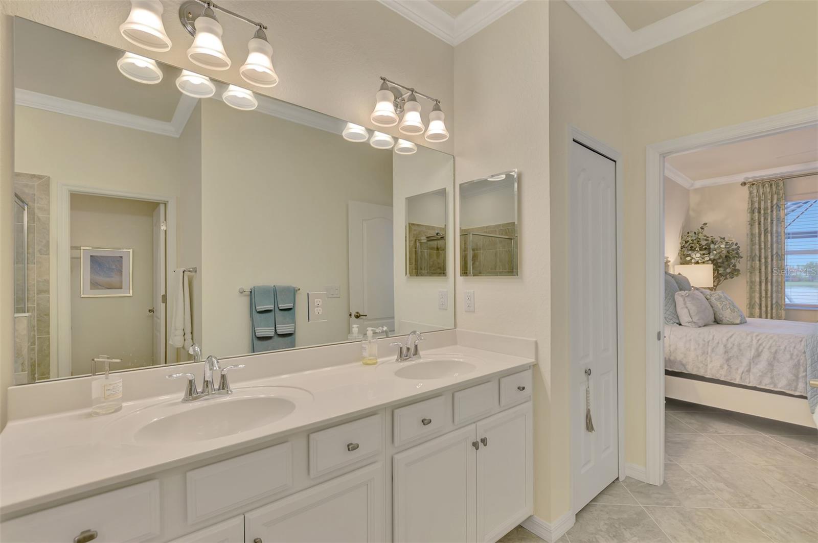 9895 WINGOOD DR, VENICE, FL, 34292