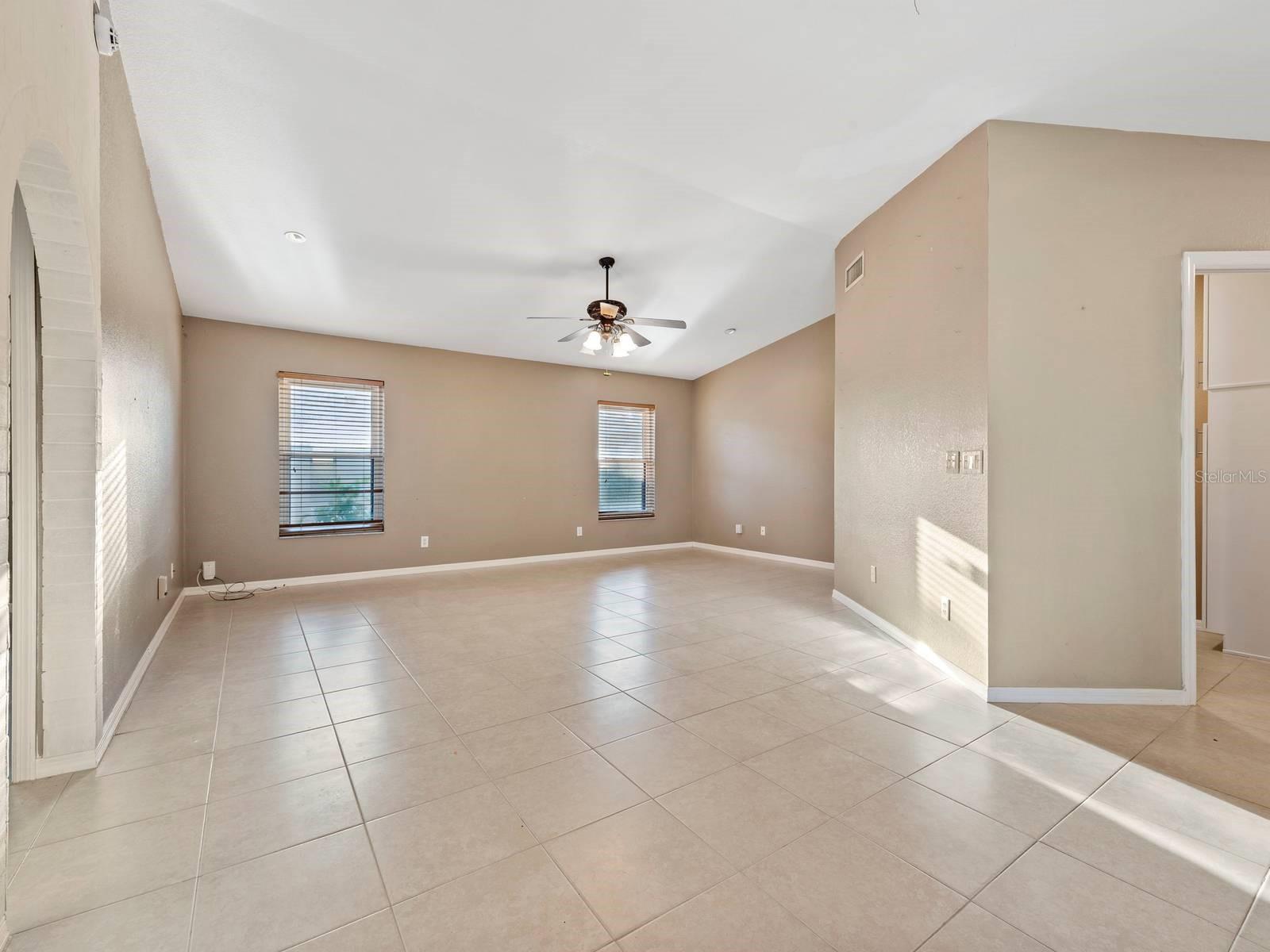 1305 SE 30TH ST, CAPE CORAL, FL, 33904