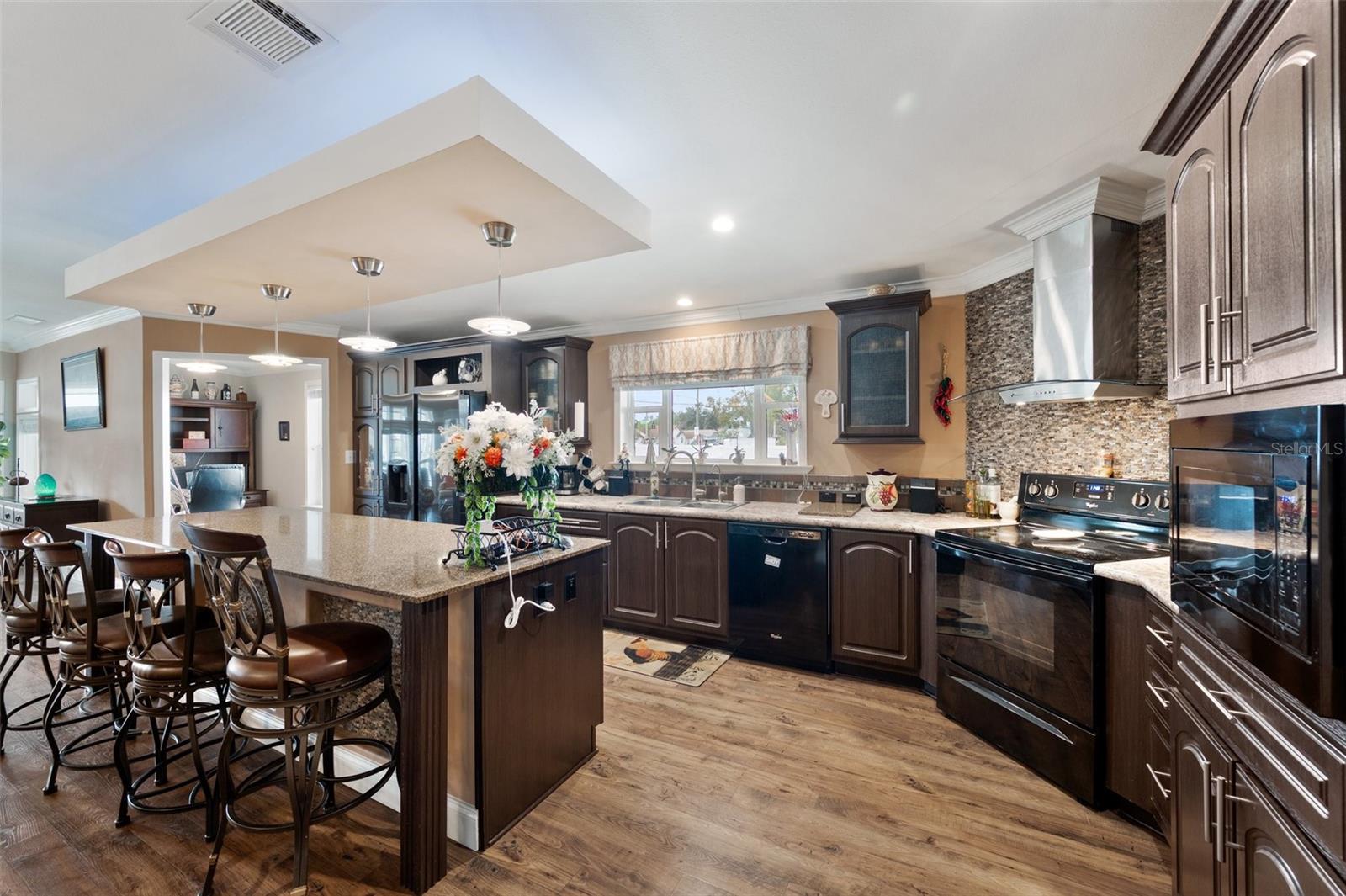 2715 9TH AVE N, ST PETERSBURG, FL, 33713