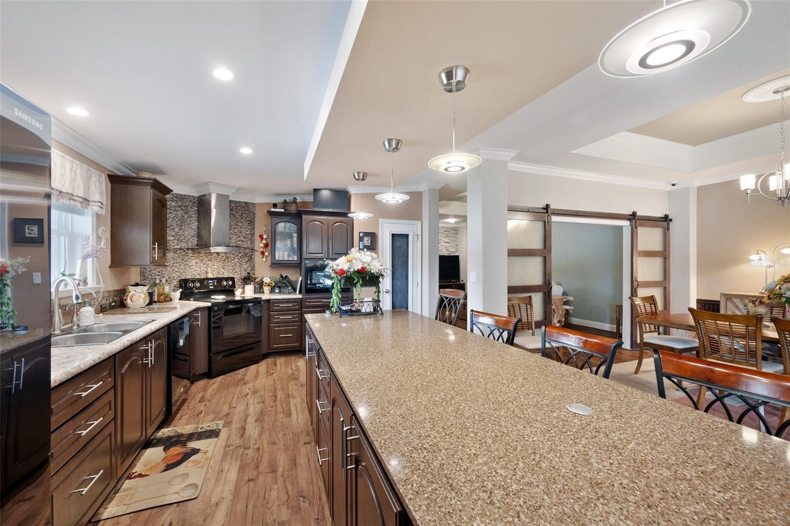 2715 9TH AVE N, ST PETERSBURG, FL, 33713