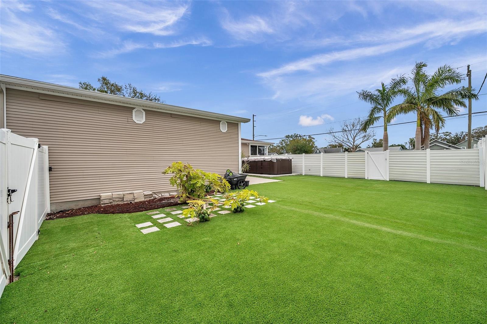 2715 9TH AVE N, ST PETERSBURG, FL, 33713