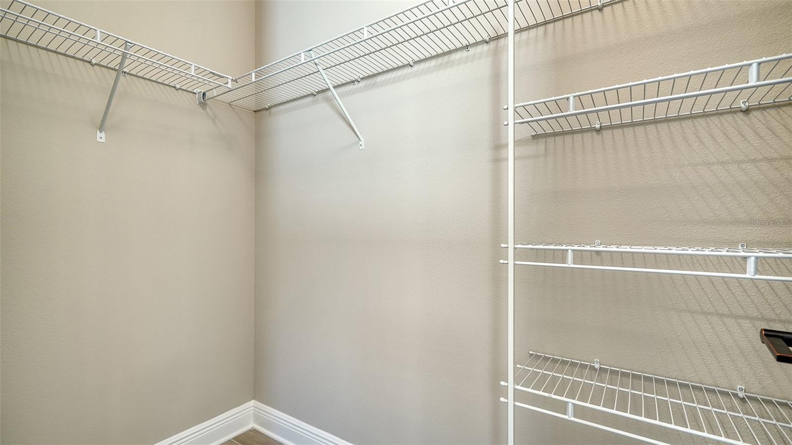 221 BRINDISI CIR, NOKOMIS, FL, 34275