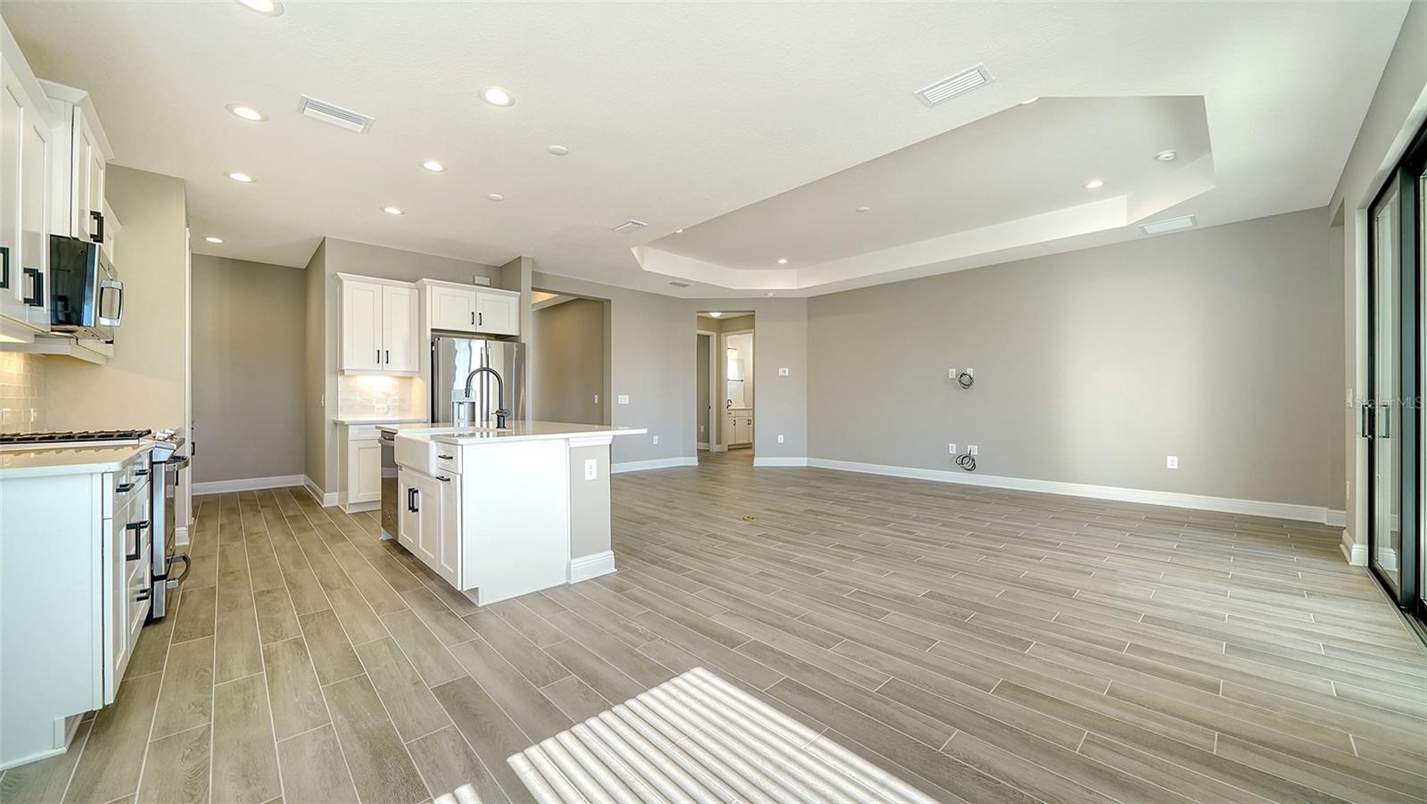 221 BRINDISI CIR, NOKOMIS, FL, 34275