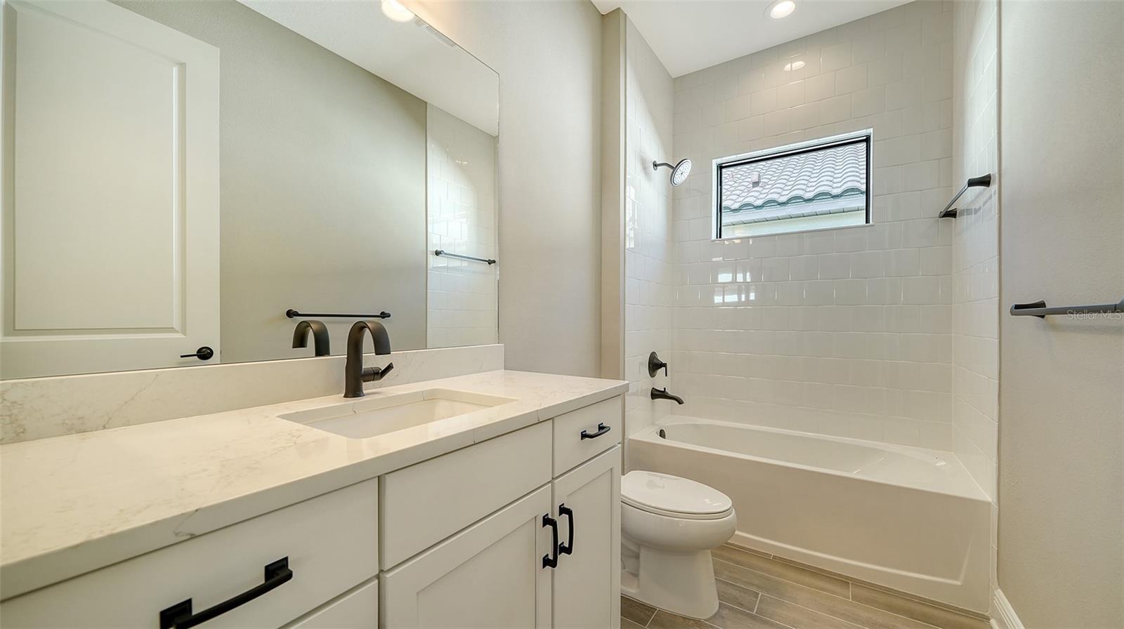 221 BRINDISI CIR, NOKOMIS, FL, 34275