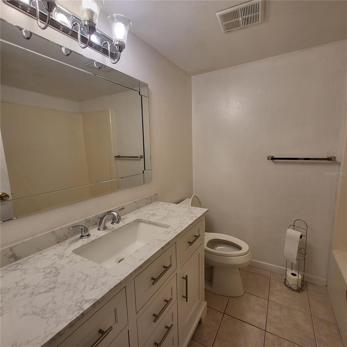 2525 W BAY DR #E11, LARGO, FL, 33770