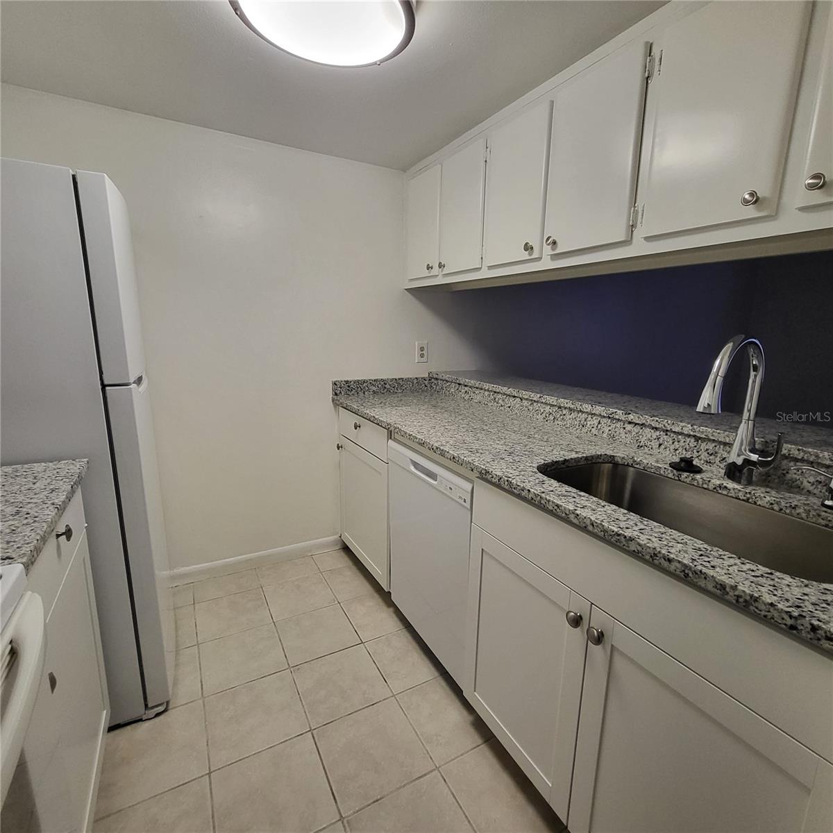 2525 W BAY DR #E11, LARGO, FL, 33770