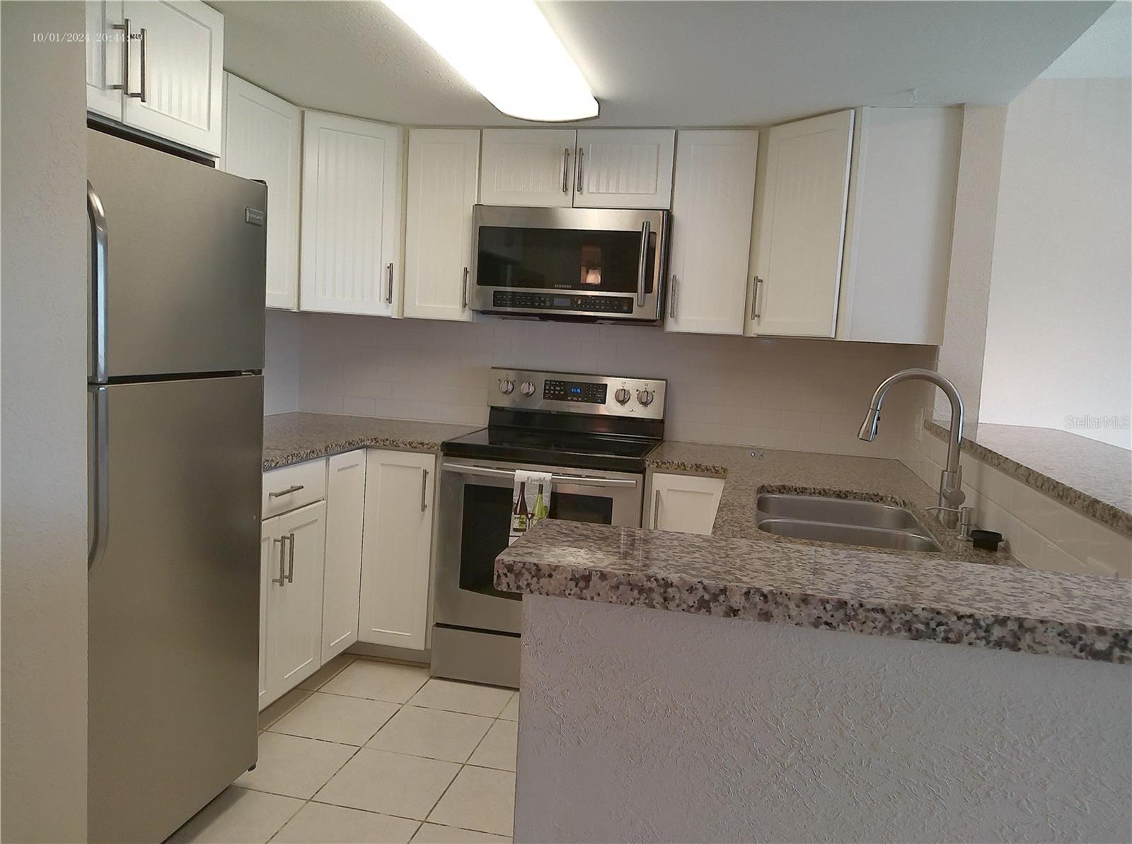 2000 WORLD PARKWAY BLVD #21, CLEARWATER, FL, 33763