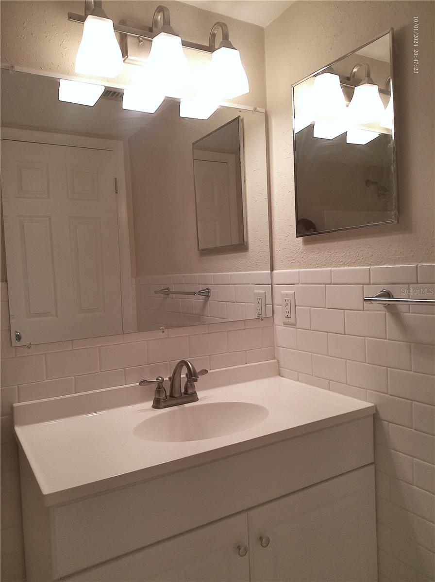 2000 WORLD PARKWAY BLVD #21, CLEARWATER, FL, 33763