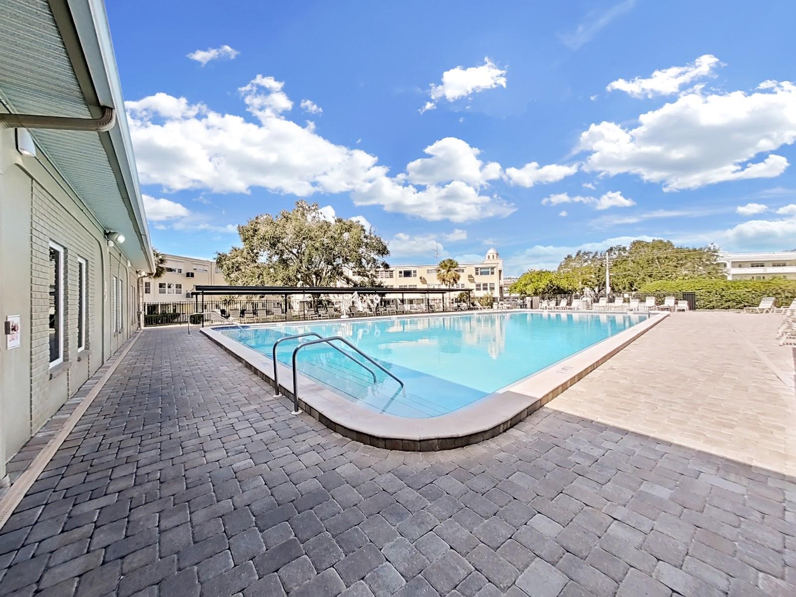 2000 WORLD PARKWAY BLVD #21, CLEARWATER, FL, 33763
