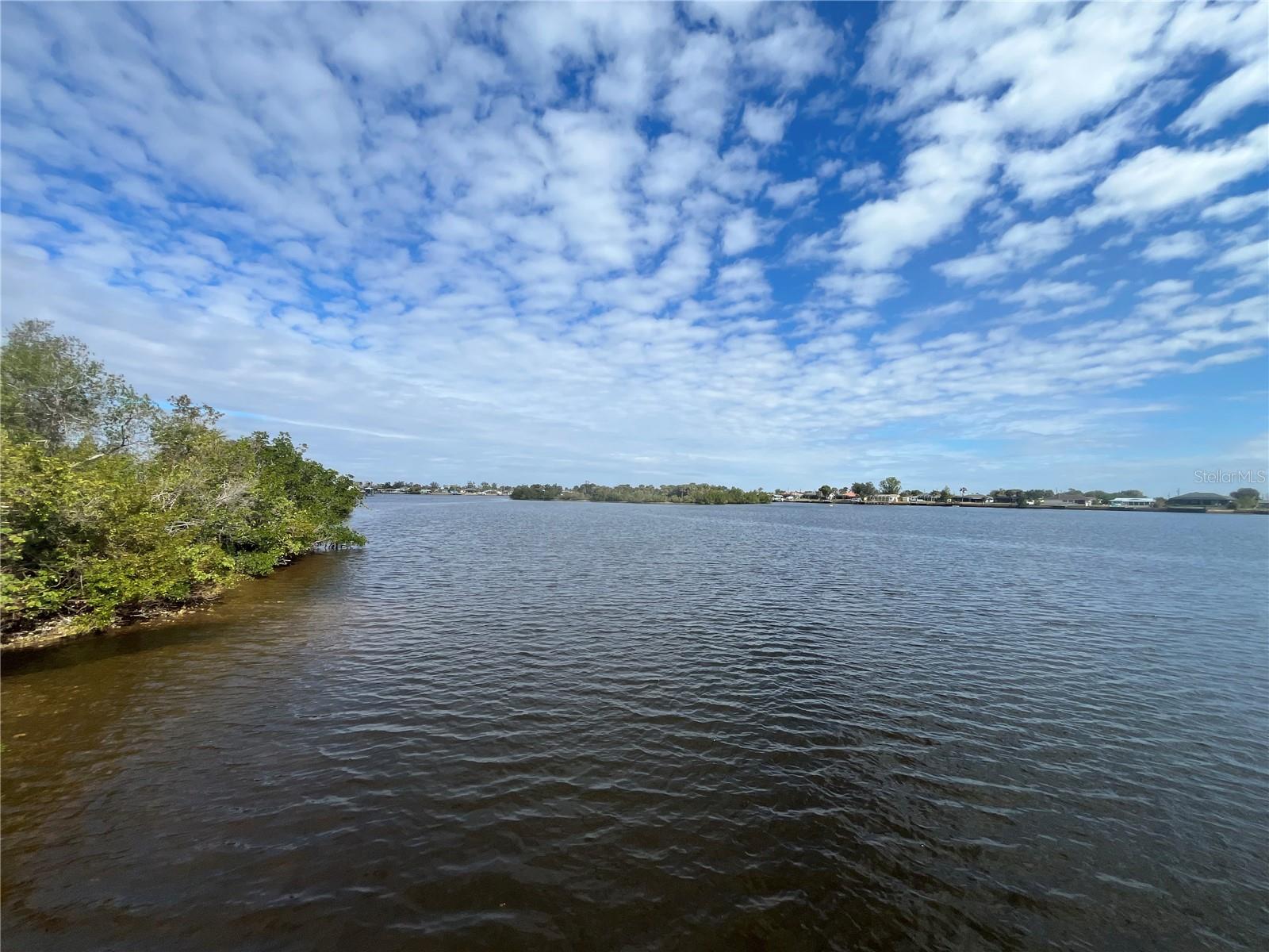 2557 ROCK CREEK DR, PORT CHARLOTTE, FL, 33948