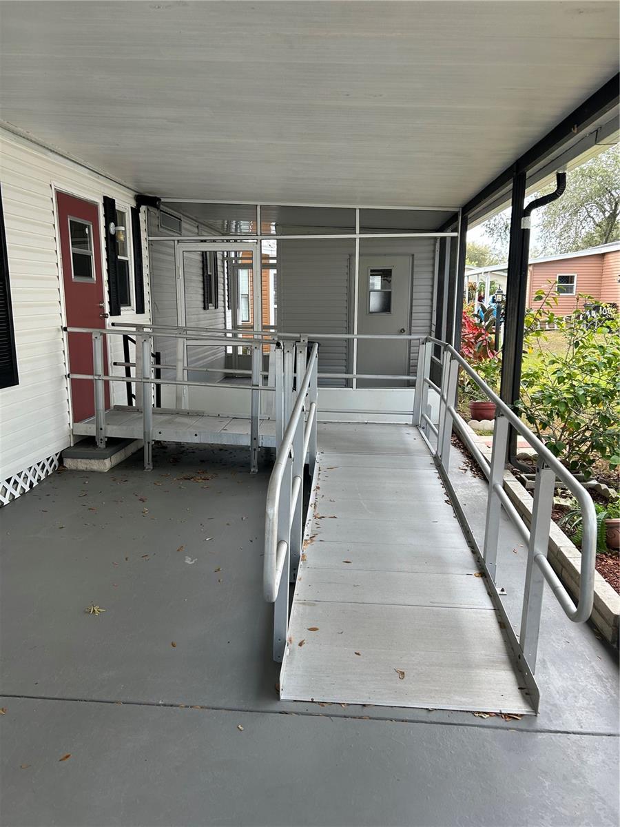 107 STRAWBERRY JUNCTION LN, VALRICO, FL, 33594