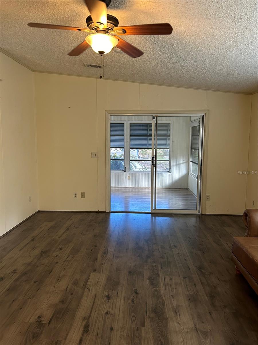 107 STRAWBERRY JUNCTION LN, VALRICO, FL, 33594