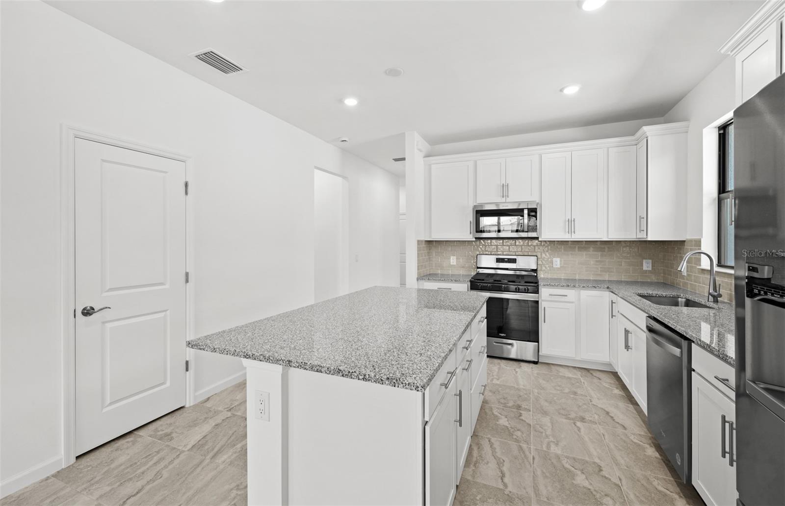 1975 PEPPER GRASS DR, NORTH PORT, FL, 34289