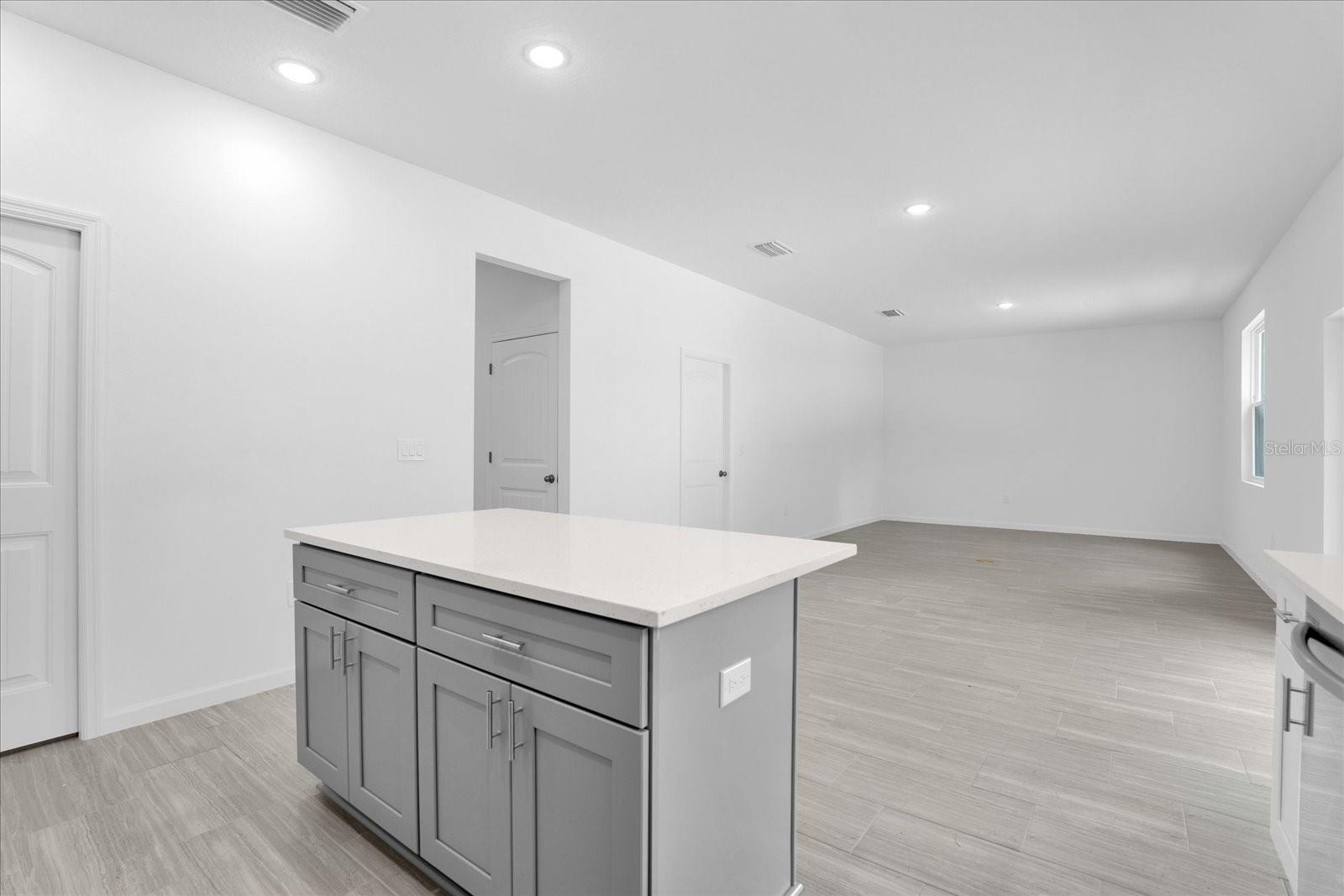 3 PENINSULAR AVE, HAINES CITY, FL, 33844