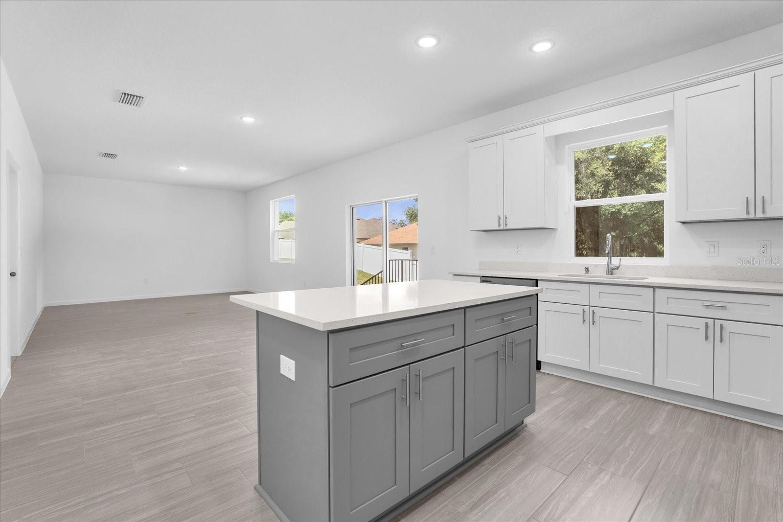 3 PENINSULAR AVE, HAINES CITY, FL, 33844