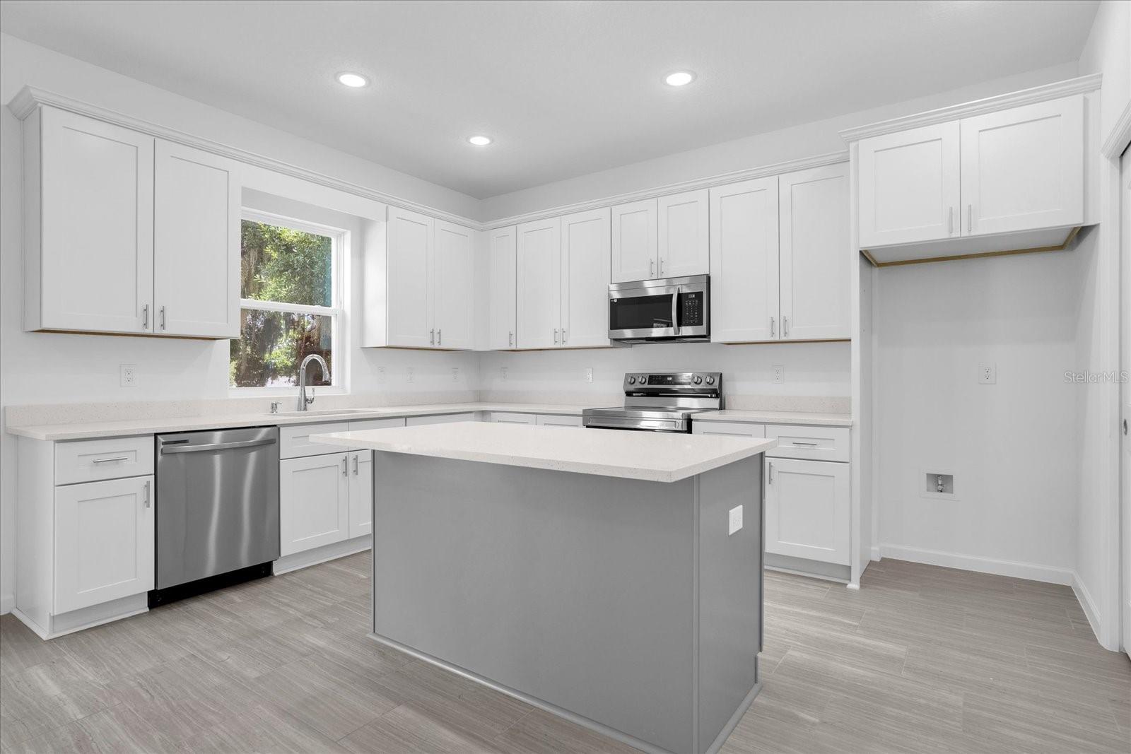 3 PENINSULAR AVE, HAINES CITY, FL, 33844