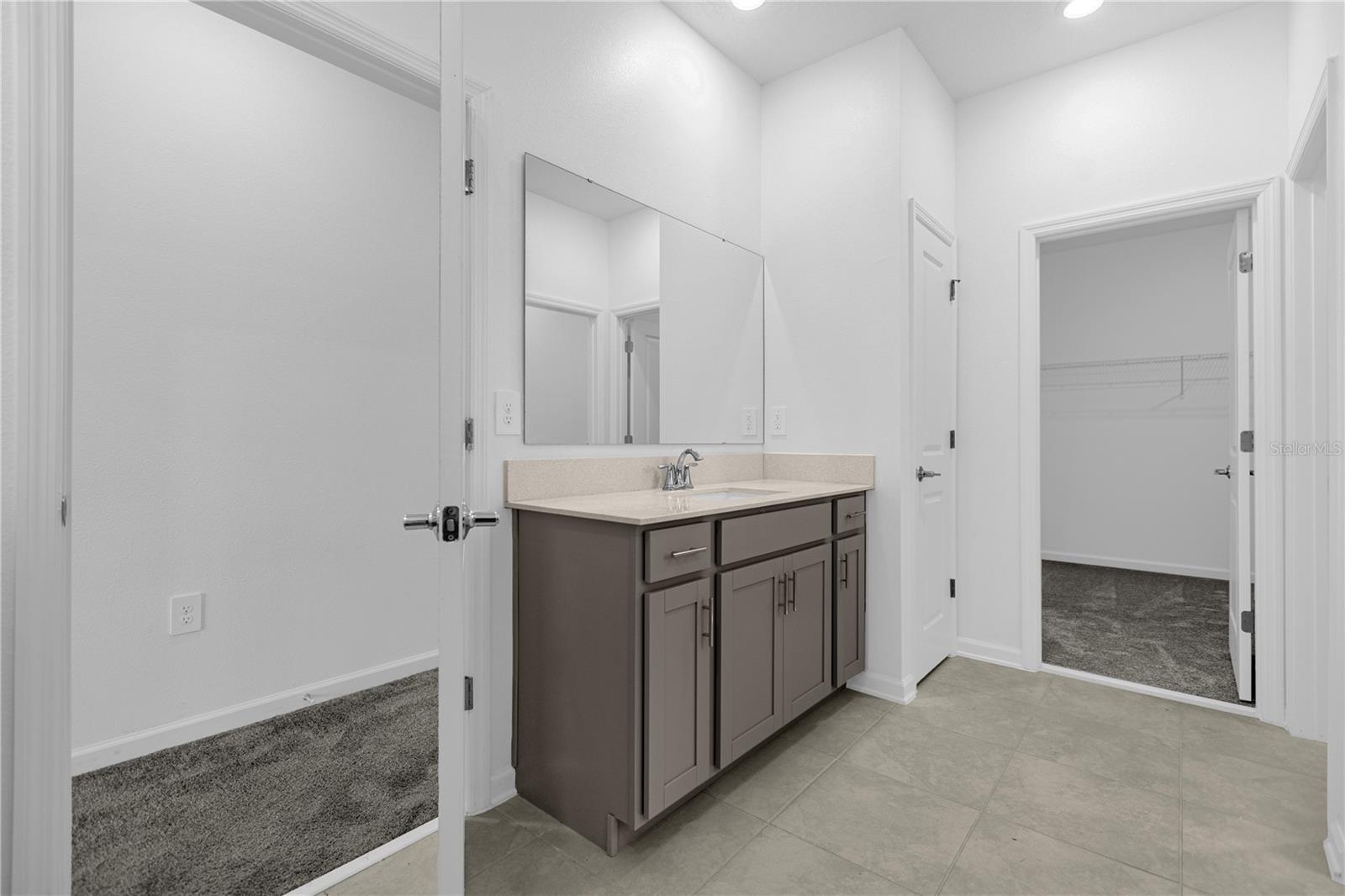 2647 RUNNERS CIR, CLERMONT, FL, 34714